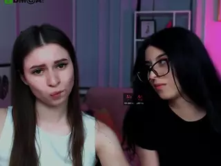 flora-ri's Live Sex Cam Show