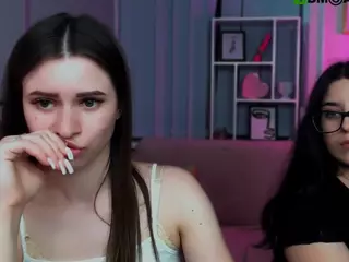 flora-ri's Live Sex Cam Show