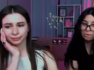flora-ri's Live Sex Cam Show