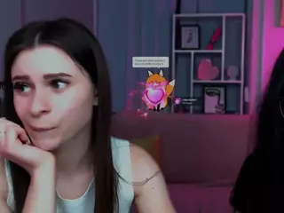 flora-ri's Live Sex Cam Show