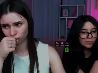flora-ri's Live Sex Cam Show
