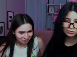 flora-ri's Live Sex Cam Show