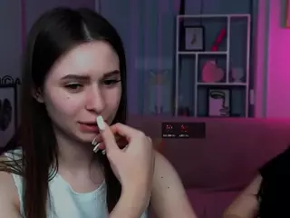flora-ri's Live Sex Cam Show