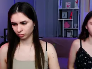 flora-ri's Live Sex Cam Show
