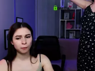 flora-ri's Live Sex Cam Show