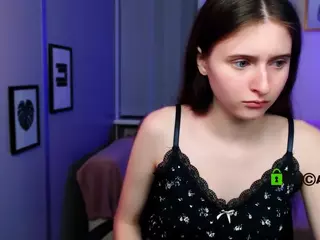 flora-ri's Live Sex Cam Show