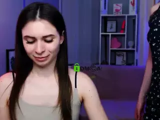 flora-ri's Live Sex Cam Show