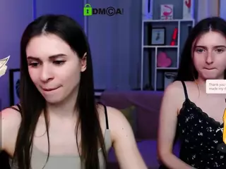 flora-ri's Live Sex Cam Show