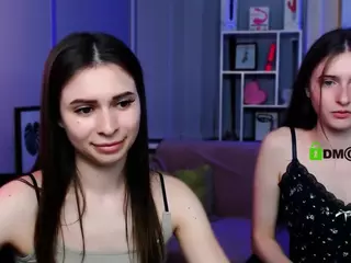 flora-ri's Live Sex Cam Show