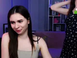 flora-ri's Live Sex Cam Show