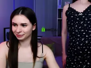 flora-ri's Live Sex Cam Show