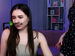 flora-ri's Live Sex Cam Show