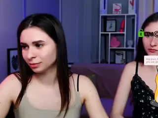 flora-ri's Live Sex Cam Show