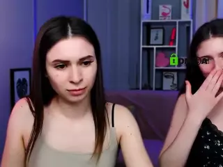 flora-ri's Live Sex Cam Show