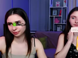 flora-ri's Live Sex Cam Show