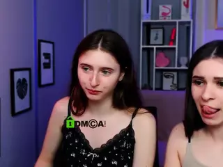 flora-ri's Live Sex Cam Show