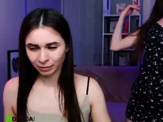 flora-ri's Live Sex Cam Show