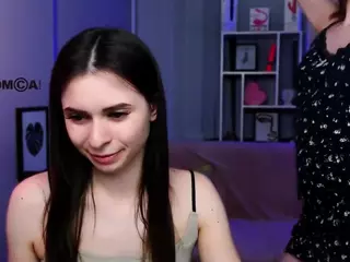 flora-ri's Live Sex Cam Show