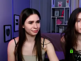 flora-ri's Live Sex Cam Show