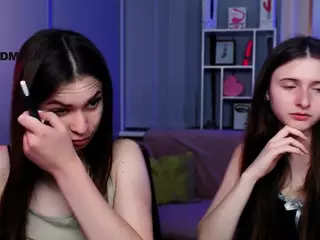 flora-ri's Live Sex Cam Show