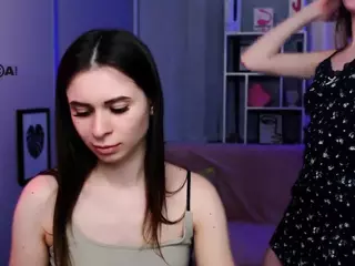 flora-ri's Live Sex Cam Show