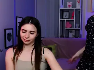 flora-ri's Live Sex Cam Show