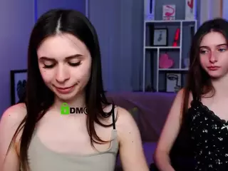 flora-ri's Live Sex Cam Show
