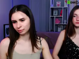 flora-ri's Live Sex Cam Show