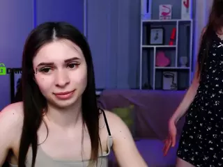 flora-ri's Live Sex Cam Show