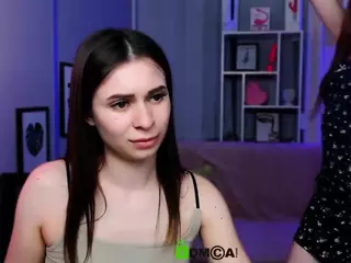 flora-ri's Live Sex Cam Show