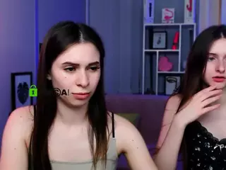 flora-ri's Live Sex Cam Show