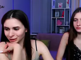 flora-ri's Live Sex Cam Show