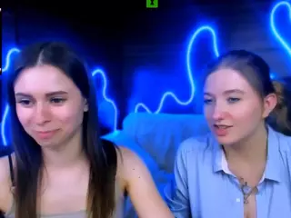flora-ri's Live Sex Cam Show