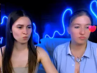 flora-ri's Live Sex Cam Show