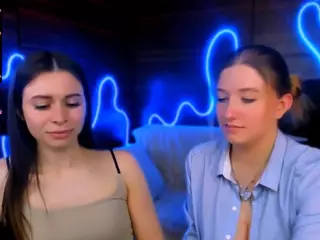 flora-ri's Live Sex Cam Show