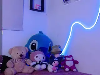 levi-cloud's Live Sex Cam Show