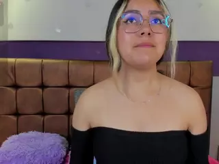 mila-mendoza's Live Sex Cam Show