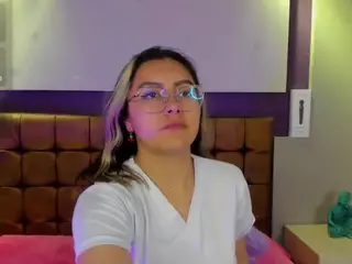 mila-mendoza's Live Sex Cam Show