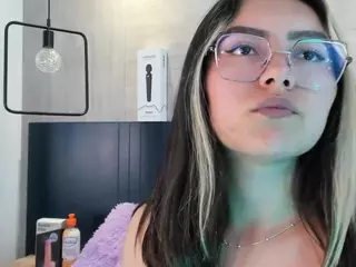 mila-mendoza's Live Sex Cam Show