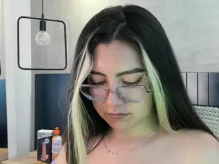 mila-mendoza's Live Sex Cam Show