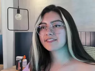 mila-mendoza's Live Sex Cam Show