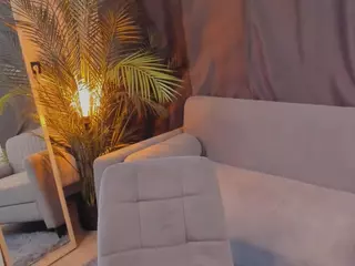 ZaraBrougham's Live Sex Cam Show