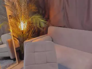 ZaraBrougham's Live Sex Cam Show