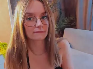 ZaraBrougham's Live Sex Cam Show