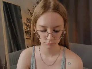ZaraBrougham's Live Sex Cam Show