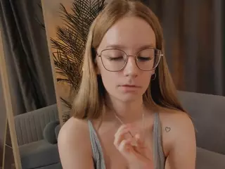 ZaraBrougham's Live Sex Cam Show