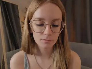 ZaraBrougham's Live Sex Cam Show