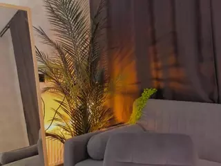 ZaraBrougham's Live Sex Cam Show