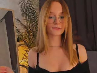ZaraBrougham's Live Sex Cam Show