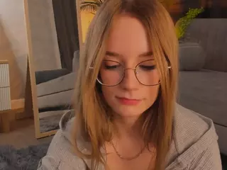 ZaraBrougham's Live Sex Cam Show